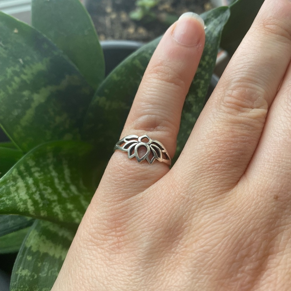 Elegant Silver Lotus Ring size 5.5